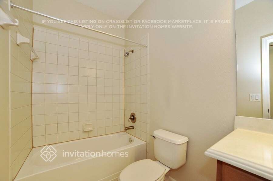 Building Photo - 11432 Flora Springs Dr