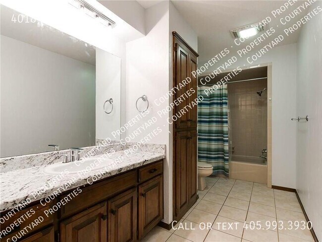 Building Photo - 4018 NW 68th-