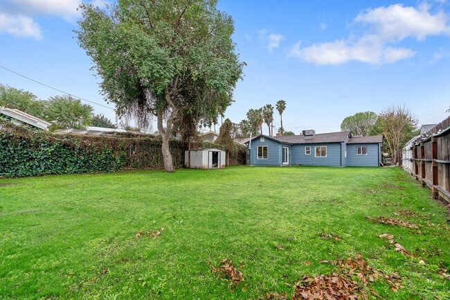 Building Photo - 5656 Donna Ave