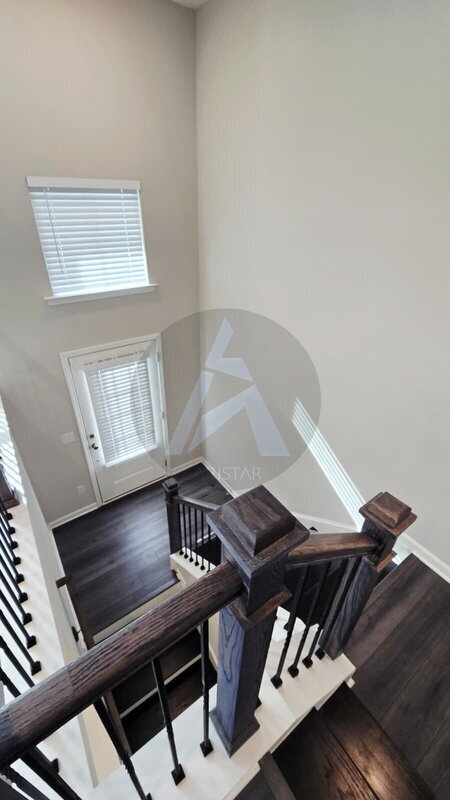 Building Photo - 209 Commons Ave