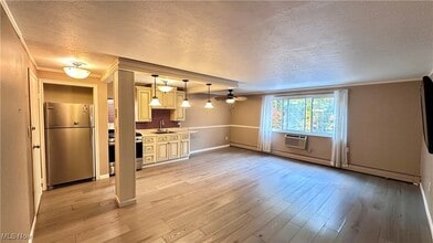 Building Photo - 6000 Nob Hill Dr