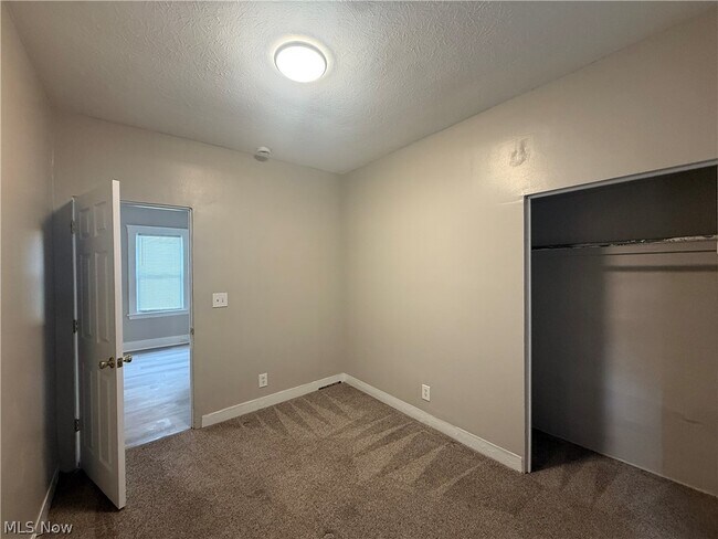 Building Photo - 8801 Platten Ave