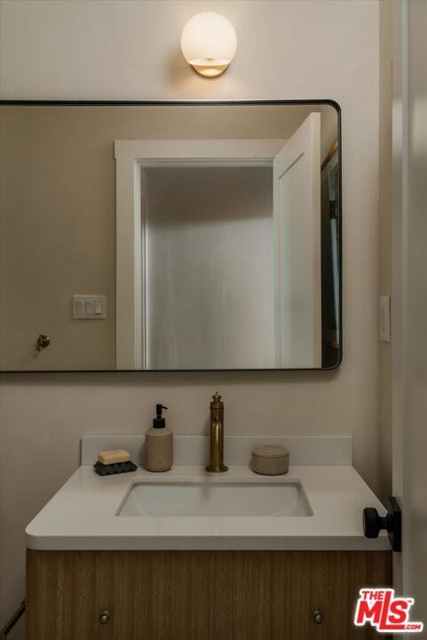 Building Photo - 1130 El Paso Dr