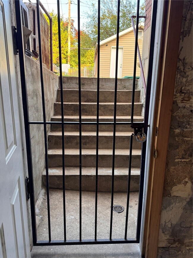 Building Photo - 4250 Michigan Ave