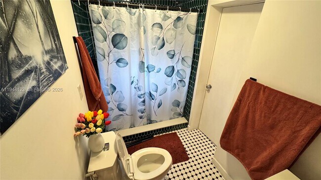 Building Photo - 6238 Hayes St