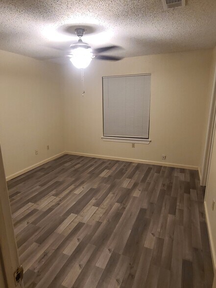 Master Bedroom - 203 W Trinity St