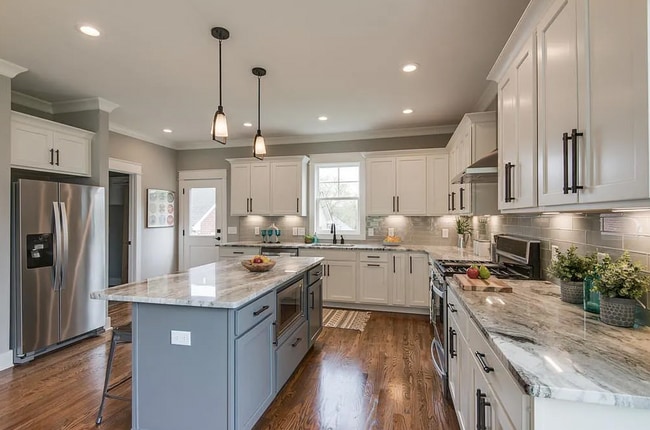 Building Photo - 3 Bed/2.5 Bath-Modern Home-Minutes from Downtown