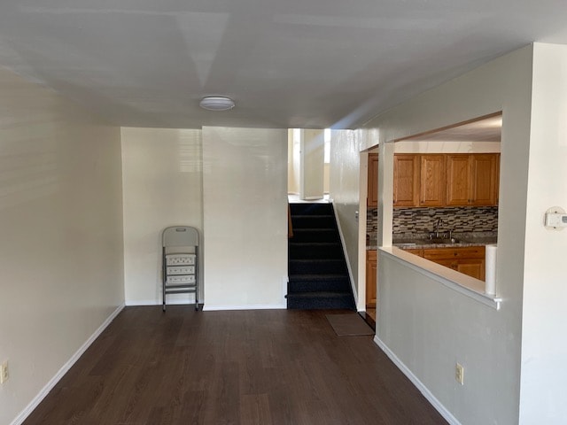 Building Photo - 750 E 83rd St