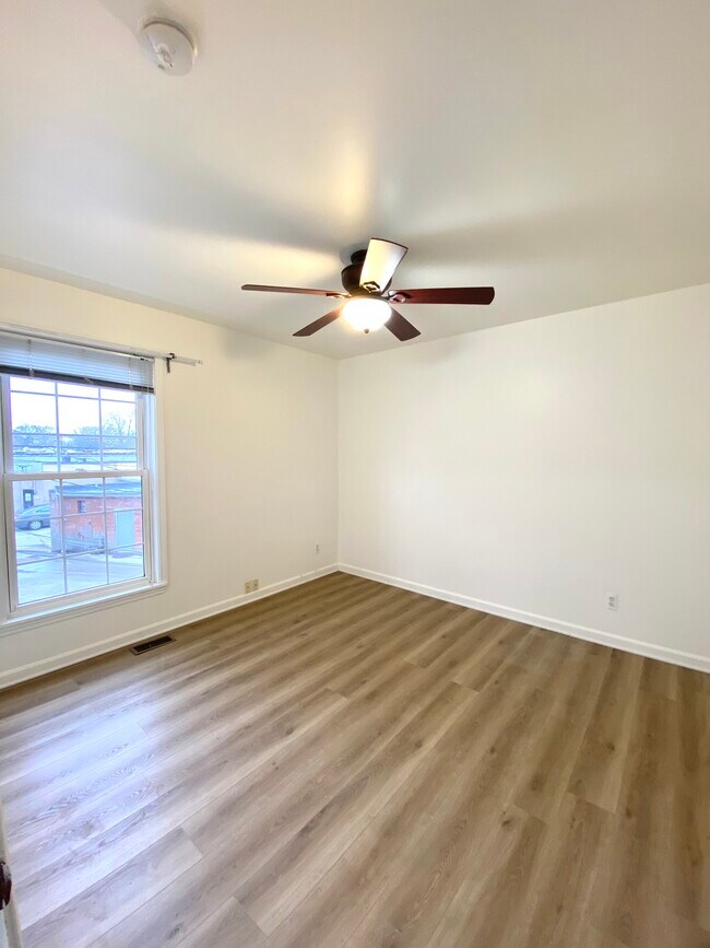 Building Photo - 1471 Bird Ave