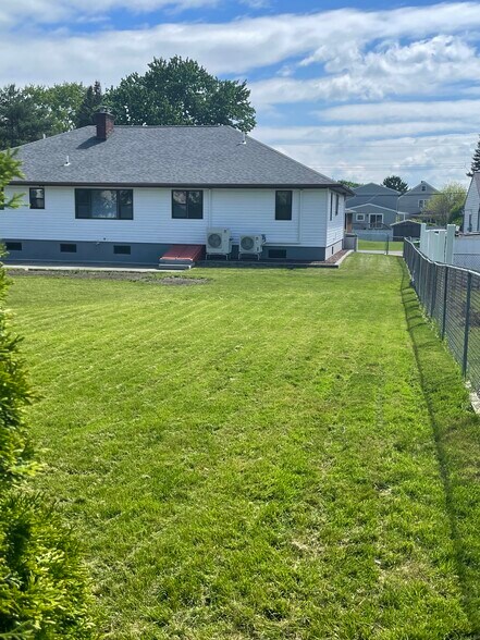Building Photo - 313 Snyder Ave