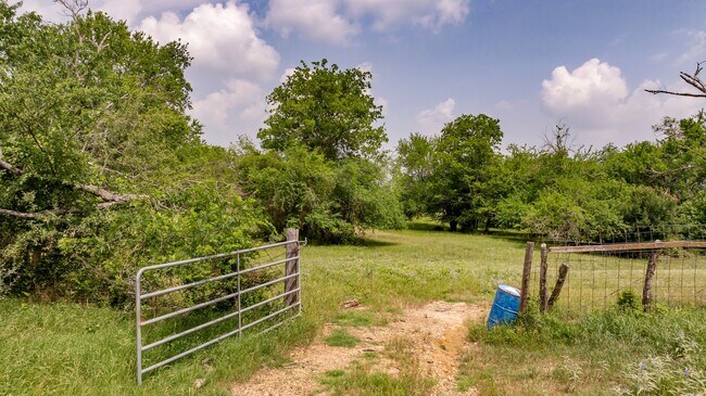 Building Photo - 4269 Wilcox Ln