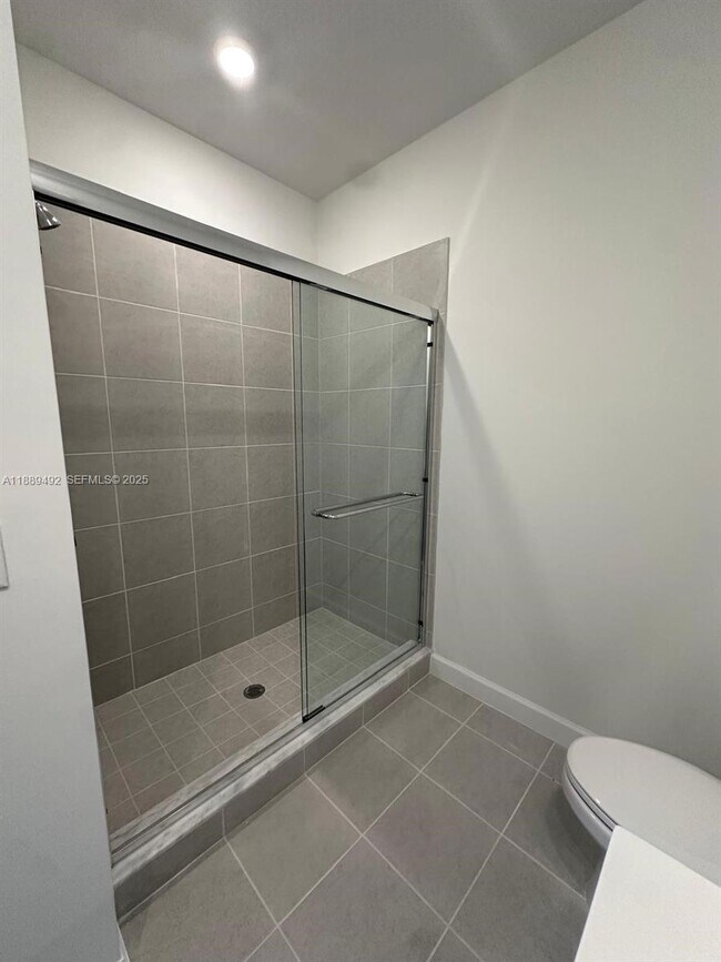 Building Photo - 1183 NW 1st Ter