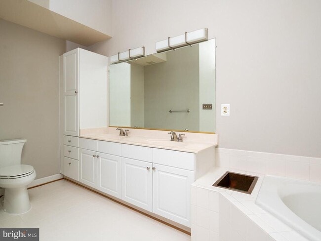 Building Photo - 2155 Wolftrap Ct