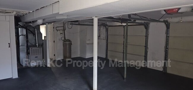 Building Photo - 809 NE 74th St