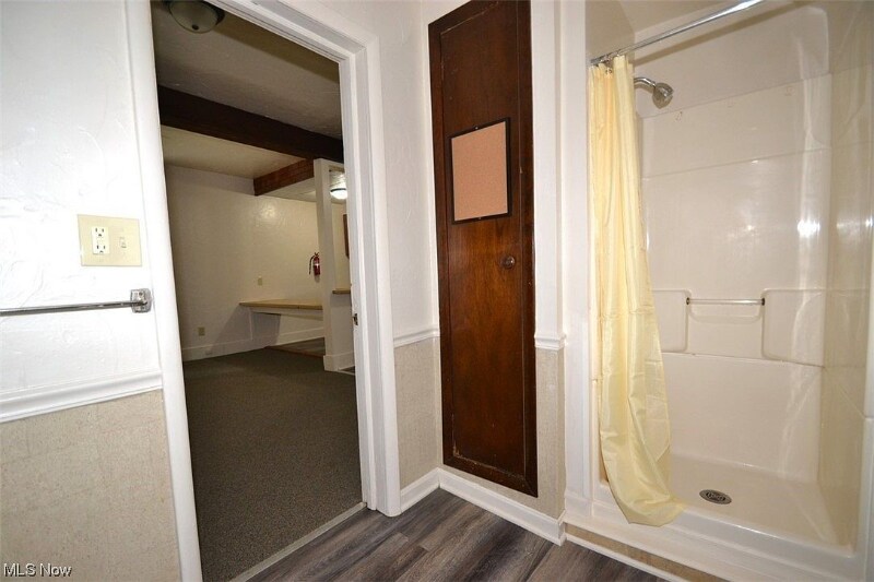 Building Photo - 450 Allyn St