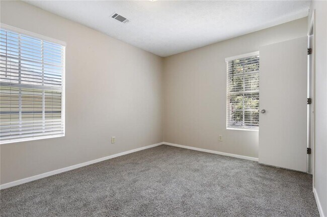 Building Photo - 1598 Esquire Pl NW