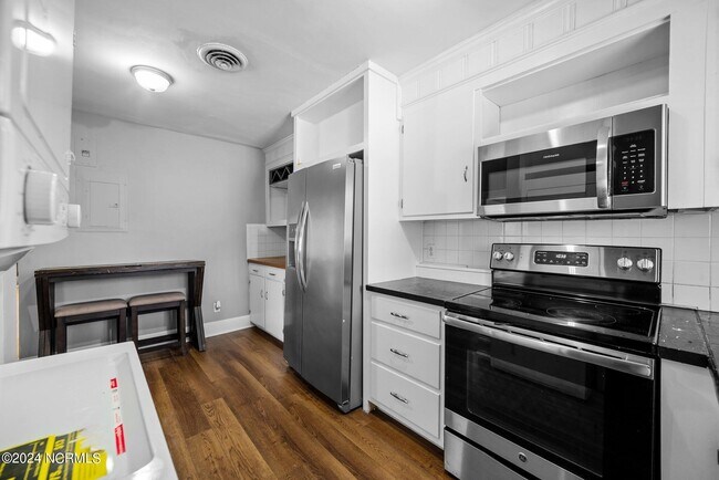 Building Photo - 1309 Willow St