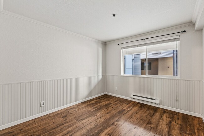 Building Photo - 1311 12th Ave S