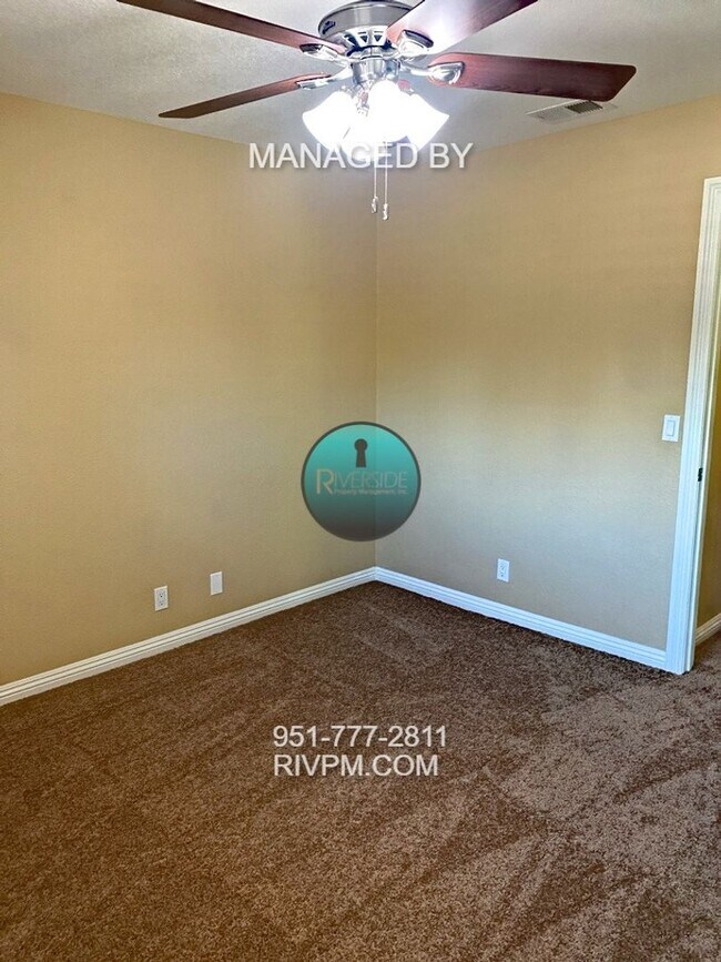 Building Photo - Beautiful 4-bedroom, 3-bathroom home located in the highly desirable Canyon Crest neighborhood.