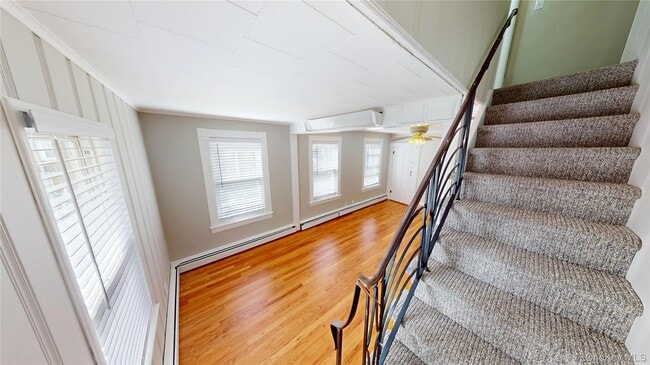 Building Photo - 18 Meadow Ave