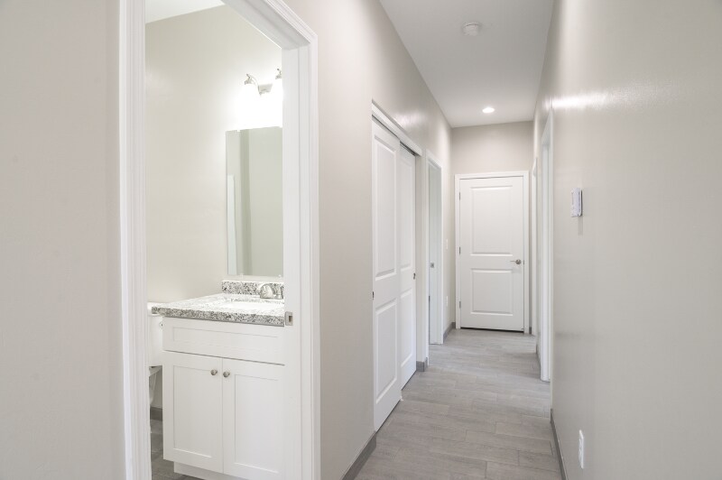 Building Photo - 1222 N 13th Ave