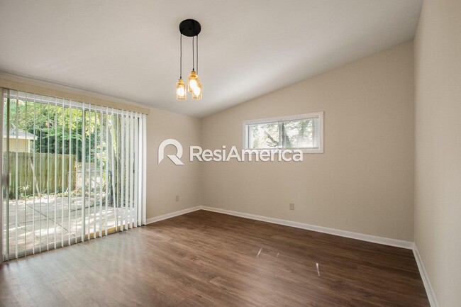 Building Photo - Thoughtfully Updated 3/1 in Westwood