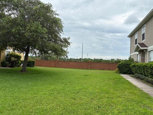 Building Photo - 10907 Derringer Dr