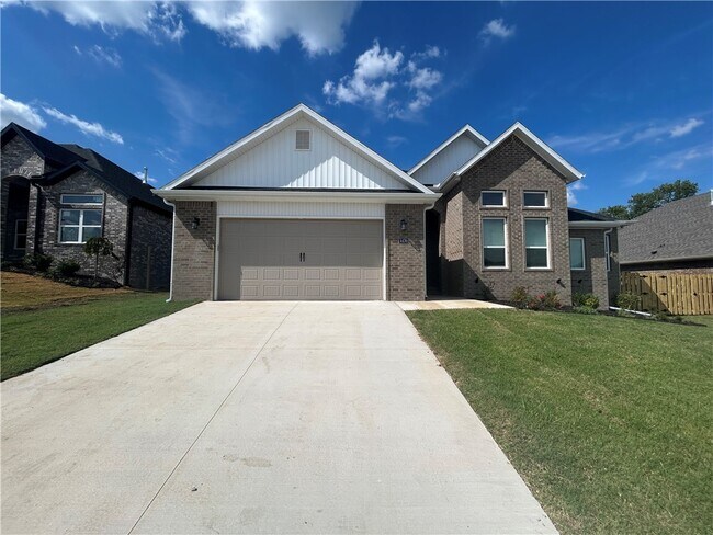 Building Photo - 1470 Overcup Oak Ln