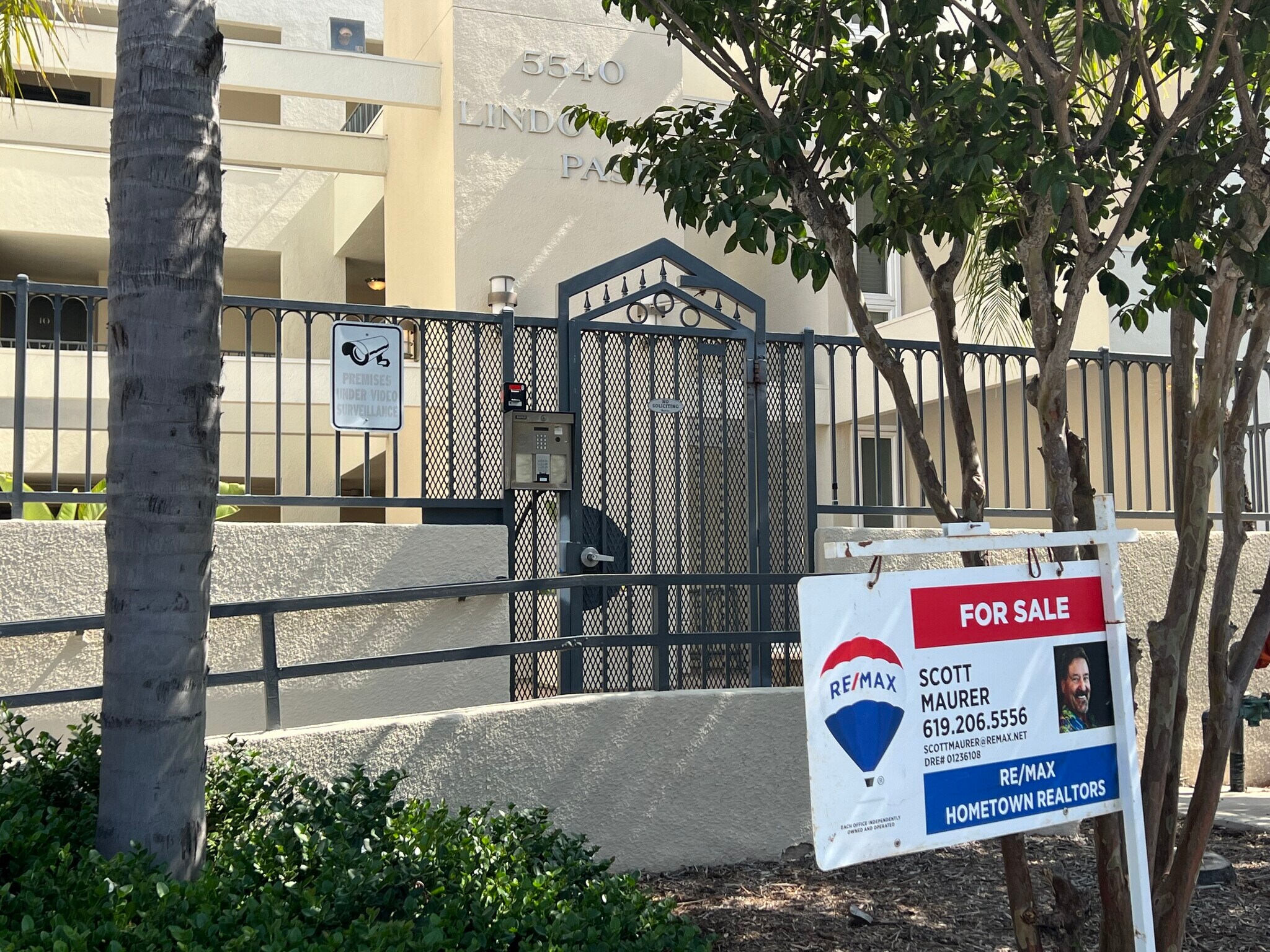 Front - 5540 Lindo Paseo