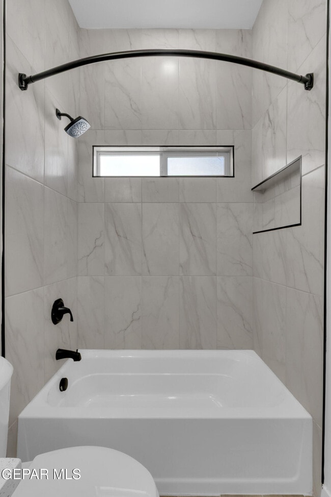 Building Photo - 15148 Destination