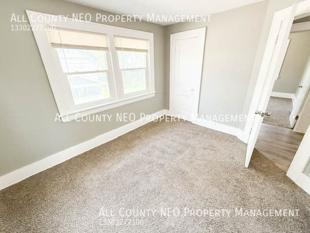 Building Photo - 73 Belvidere Way