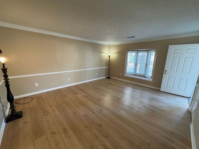 Building Photo - Updated 2/1.5 Duplex in Armuchee- $1,295