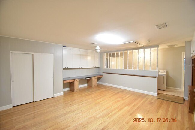 Building Photo - 4006 W Leona St
