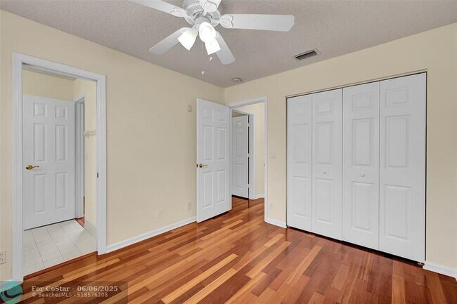 Building Photo - 3829 NW 62nd Ct