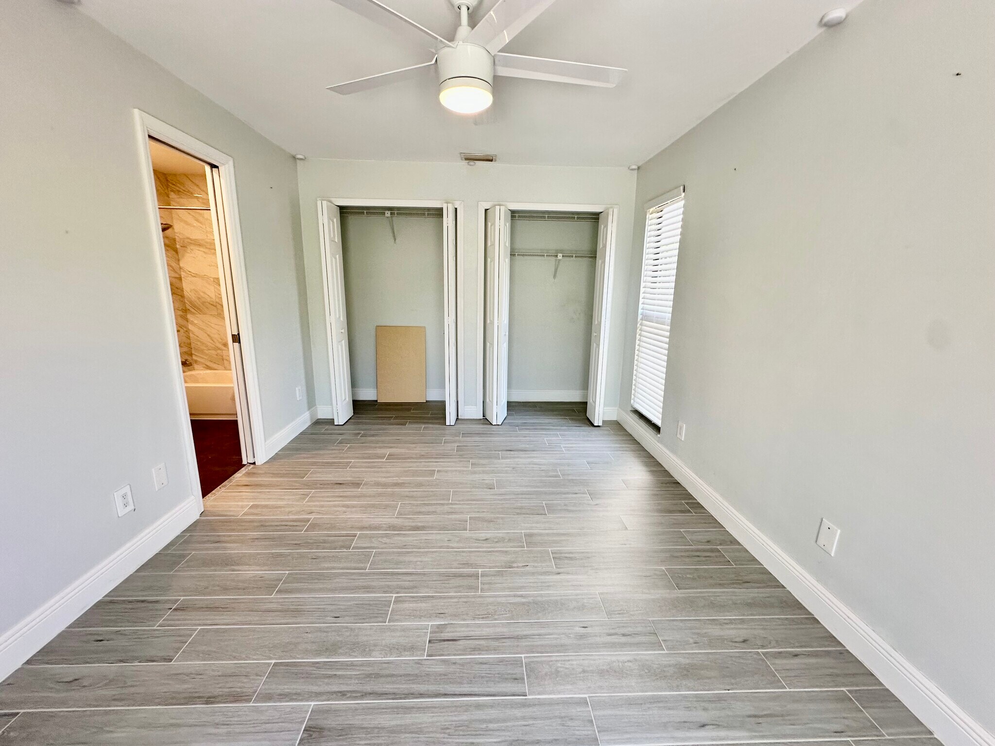 Building Photo - 6300 Royal Woods Dr