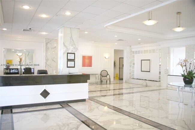 Building Photo - 5700 Collins Ave