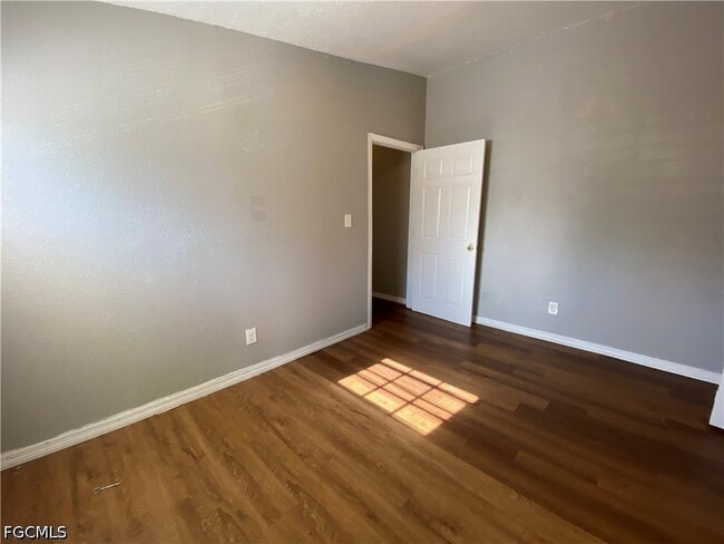 Building Photo - 2210 Cantor Ln