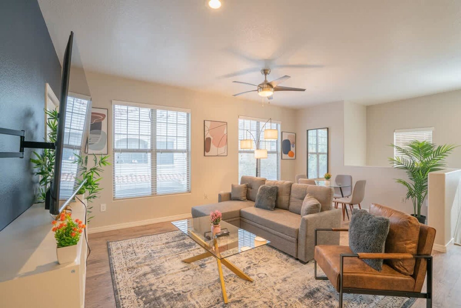 Building Photo - 10 W Minnezona Ave