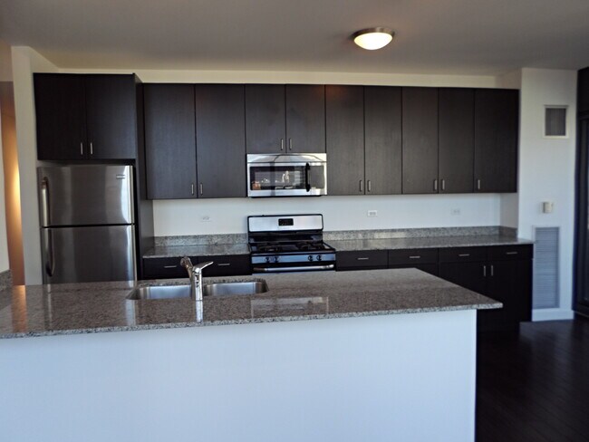 Building Photo - 235 W Van Buren St