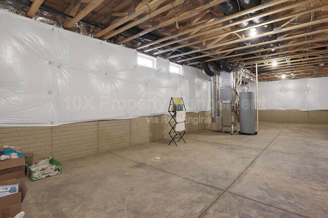 Building Photo - 105 Encore Park Bend