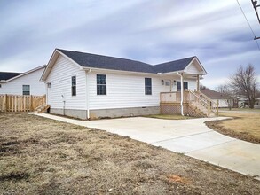 Building Photo - 3 Bed, 2 Bath Home Available in Greer