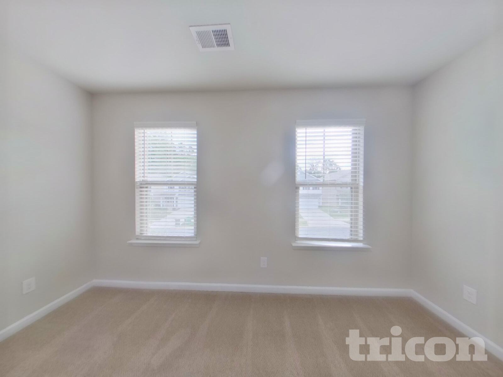Building Photo - 213 Spring Knoll Dr