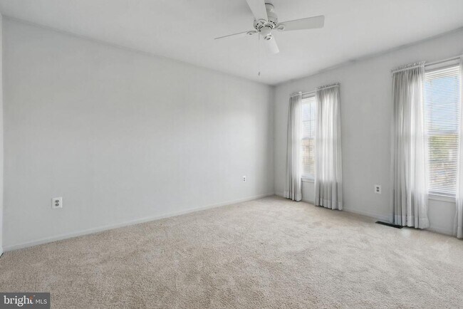 Building Photo - 12451 Plowman Ct