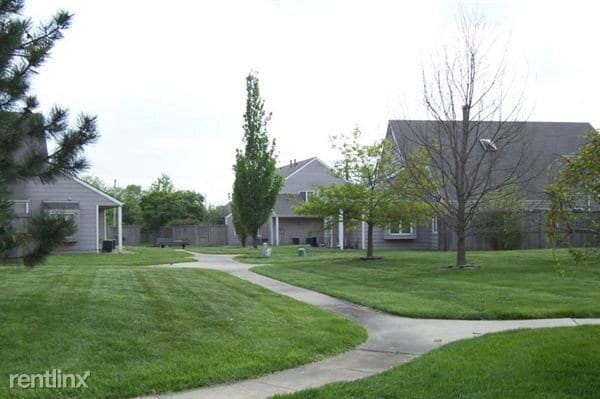 Building Photo - 2307 Lowell Dr