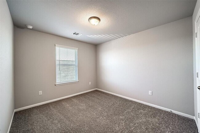 Building Photo - 157 Gamble Dr