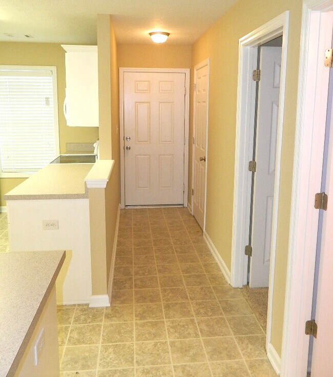 Building Photo - 5254 Aruba Cir