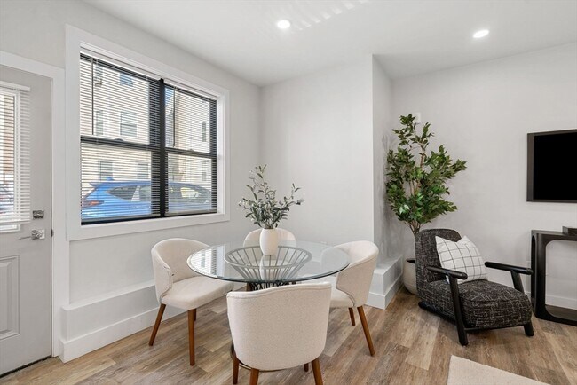 Building Photo - 181 Bennington St