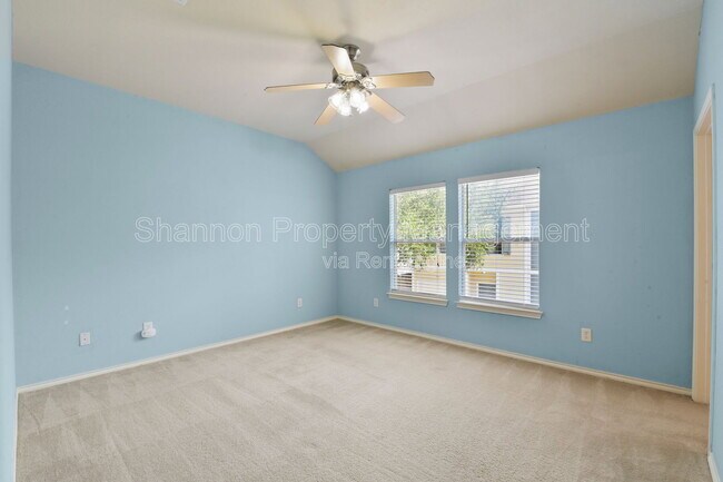 Building Photo - 2711 Polk St