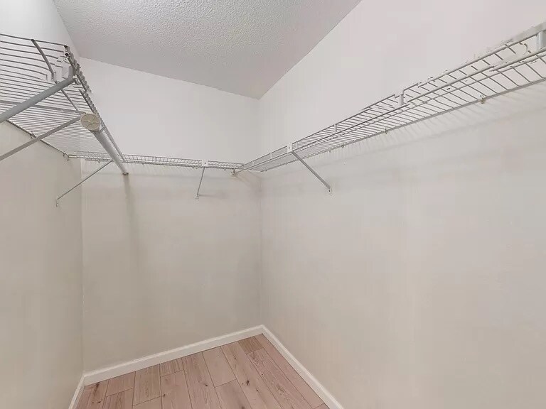 Building Photo - 203 Golf Club Ln
