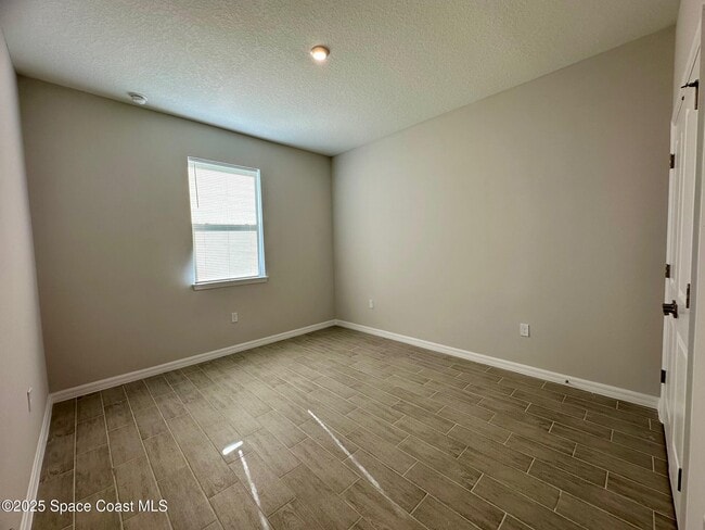 Building Photo - 1326 Seeley Cir NW
